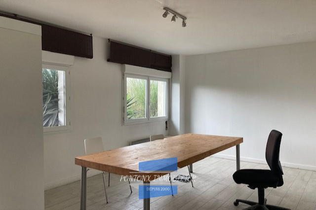 Local commercial - 596 m²