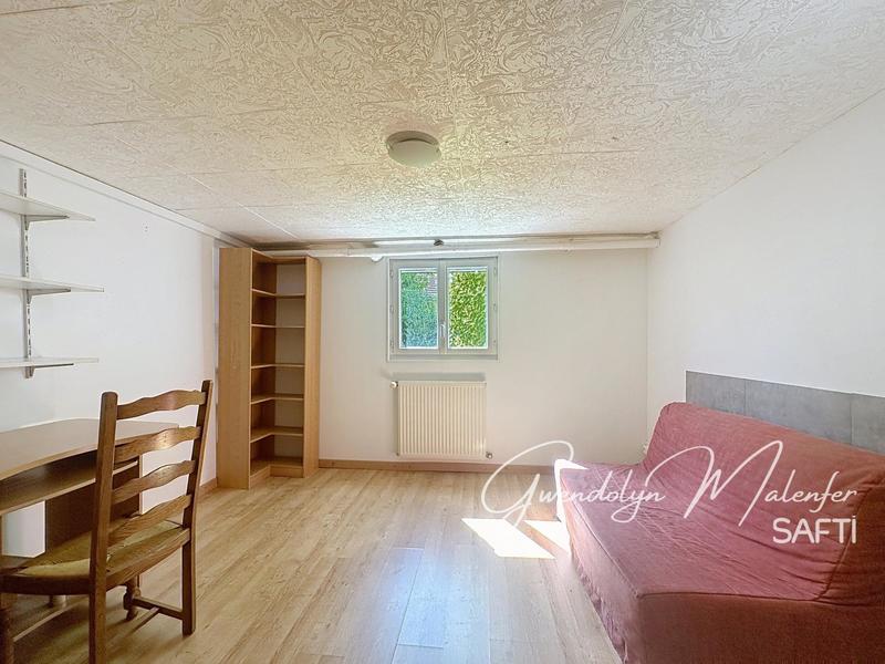 Maison - 121 m² - 8 pièces