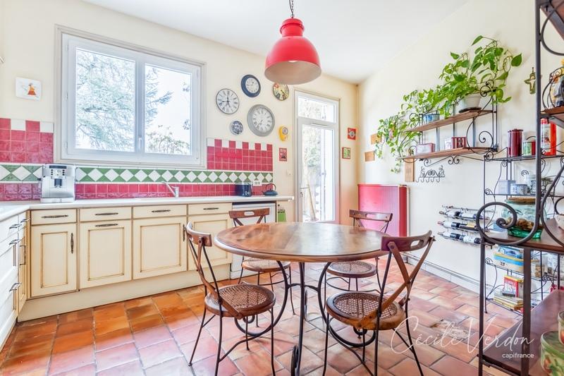 Maison de ville - 250 m² - 11 pièces