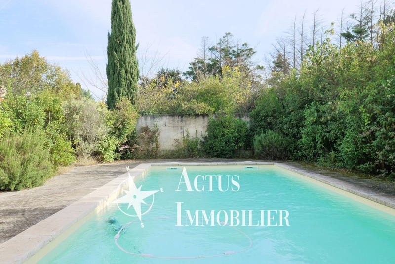 Maison - 202 m² - 7 pièces