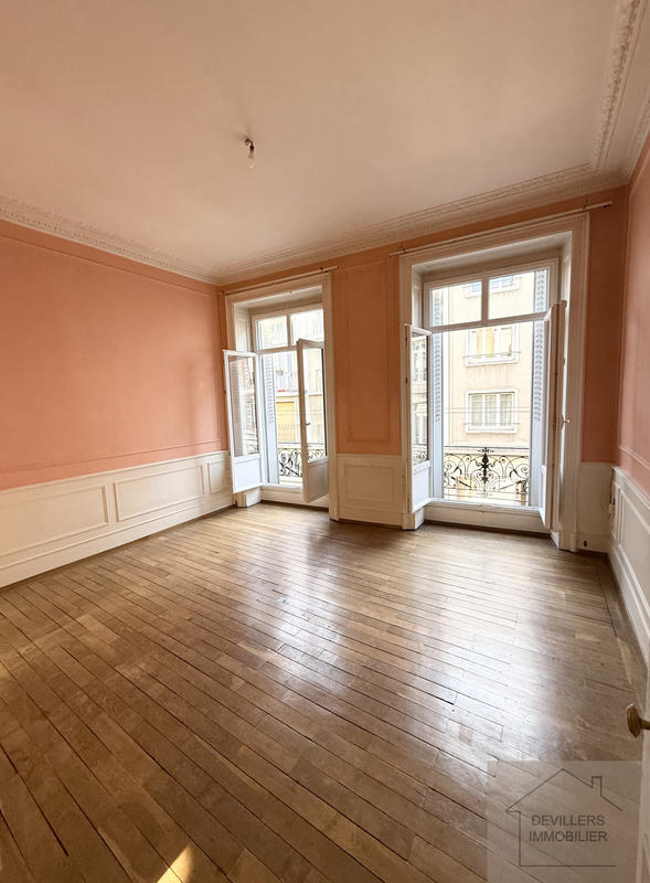 Appartement - 148 m² - 6 pièces