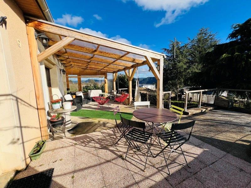 Maison traditionnelle - 150 m² - 5 pièces