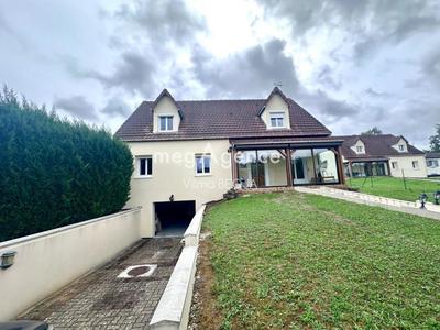 Maison - 163 m² - 7 pièces