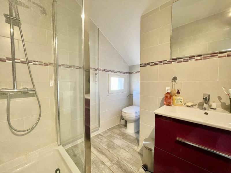 Maison - 141 m² - 5 pièces