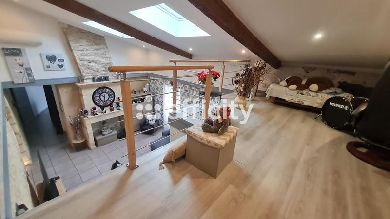 Maison - 96 m² - 3 pièces