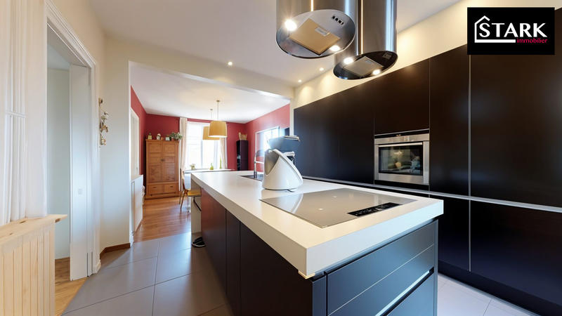 Maison - 209 m² - 7 pièces