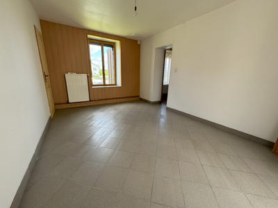 Maison - 99 m² - 5 pièces
