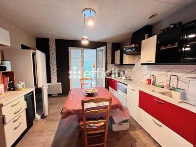 Maison - 115 m² - 6 pièces