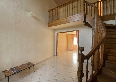 Maison - 180 m² - 6 pièces