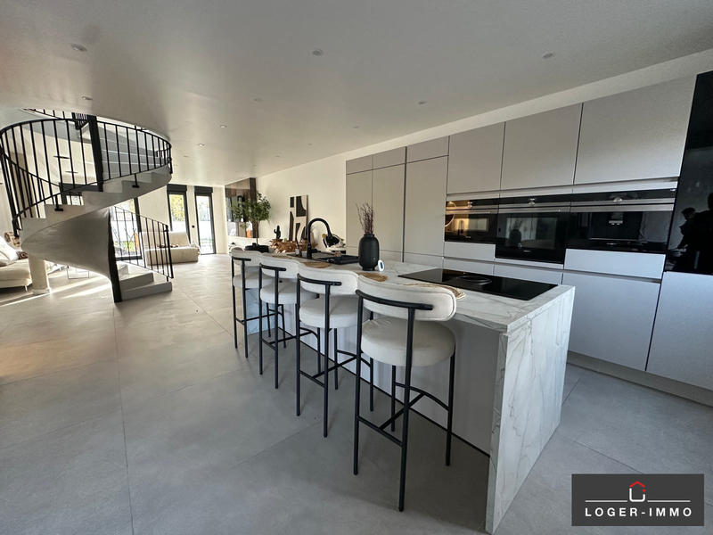 Maison - 190 m² - 6 pièces