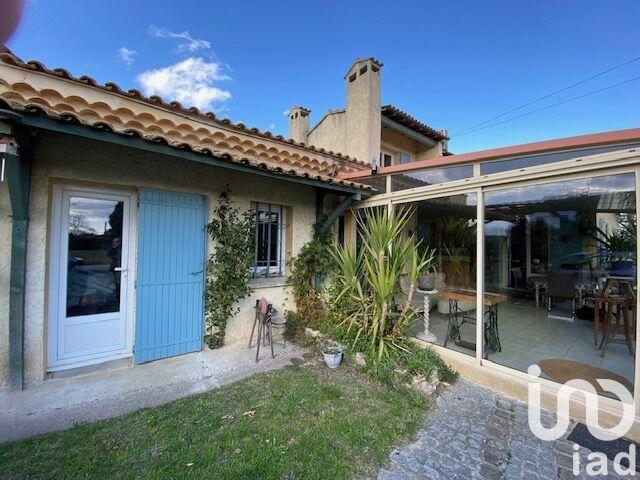 Maison - 212 m² - 9 pièces