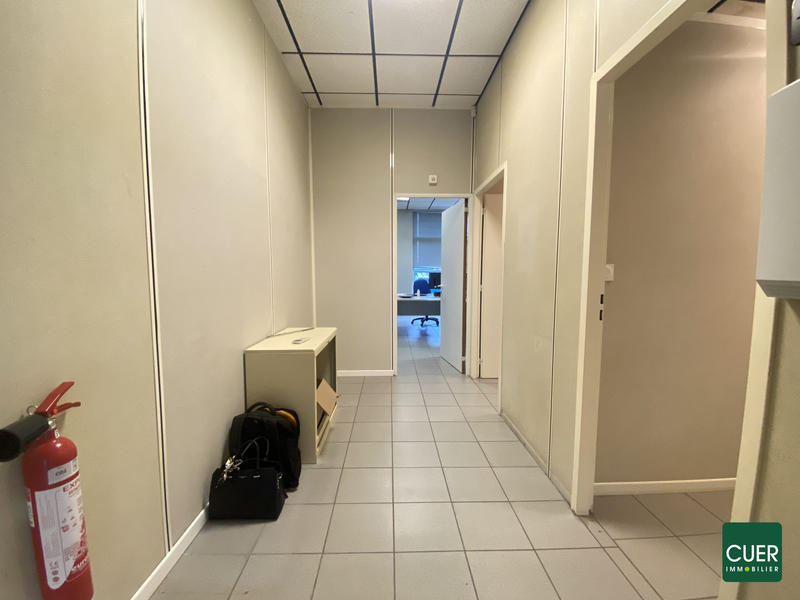 Local commercial - 248 m² - 5 pièces