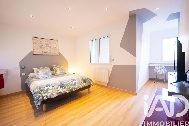 Maison - 275 m² - 5 pièces