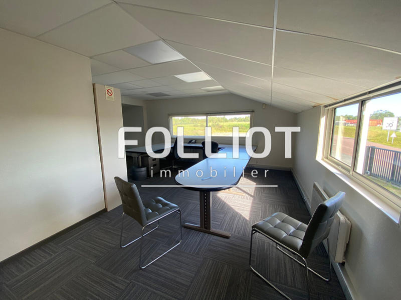 Local d'activité / Entrepôt - 1 700 m²