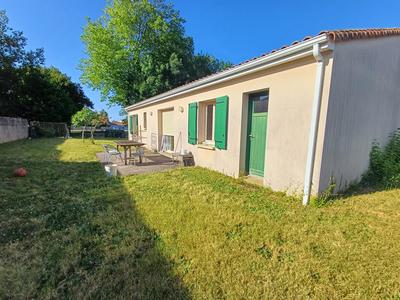 Maison - 104 m² - 4 pièces