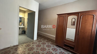 Maison traditionnelle - 255 m² - 12 pièces