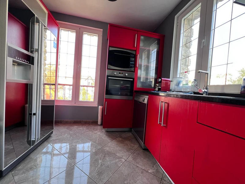 Maison - 110 m² - 6 pièces