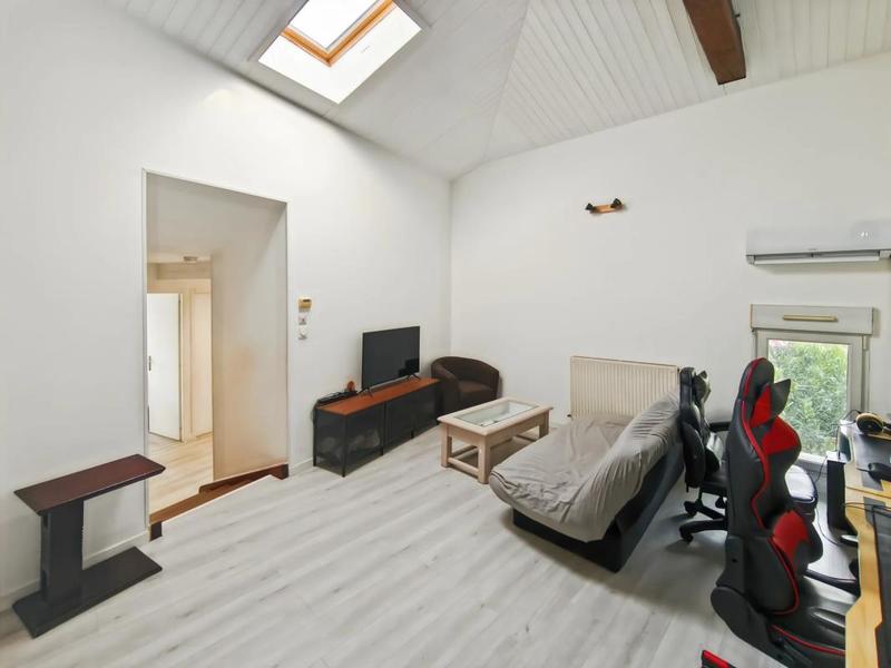 Maison - 180 m² - 7 pièces