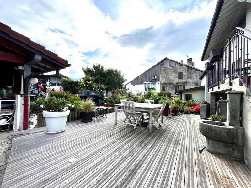 Maison - 407 m² - 9 pièces