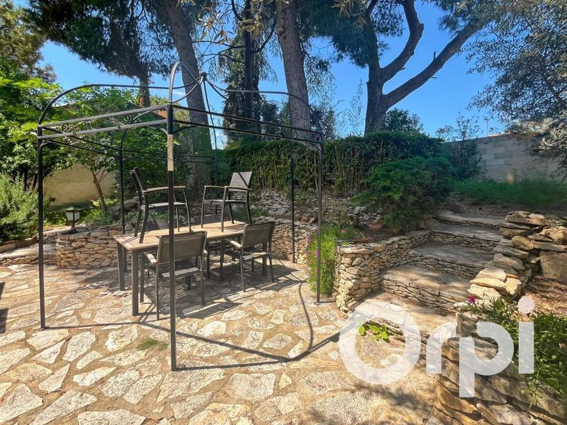 Mas - 270 m² - 8 pièces