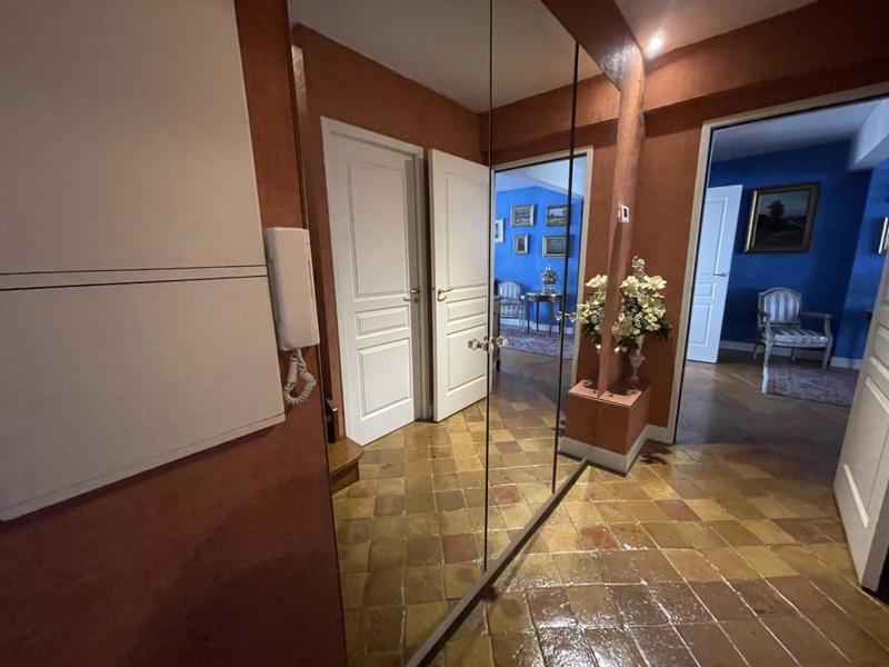 Appartement - 166 m² - 5 pièces