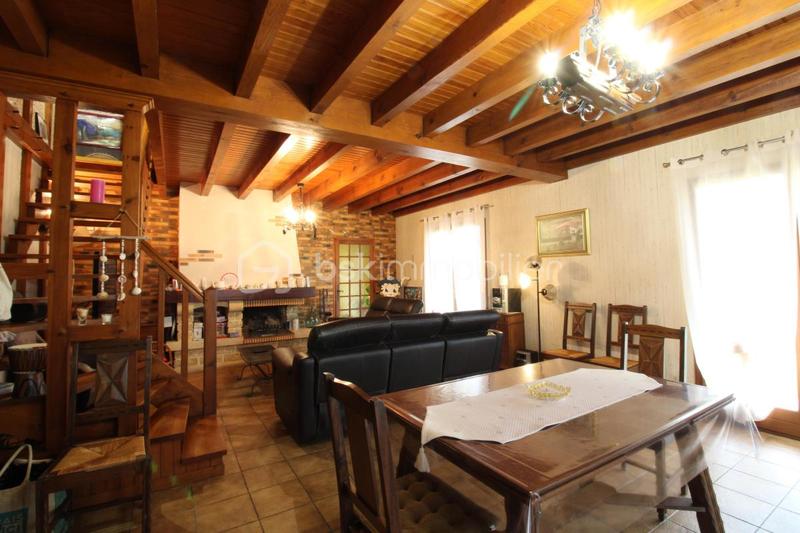 Maison - 185 m² - 7 pièces