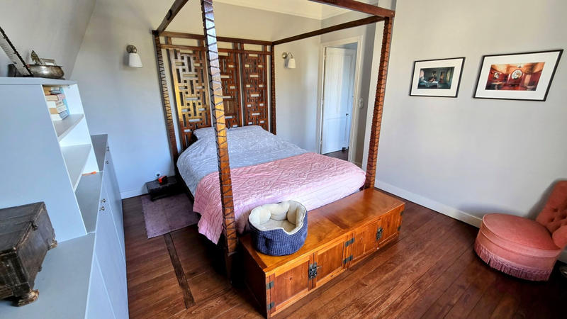 Maison - 175 m² - 9 pièces