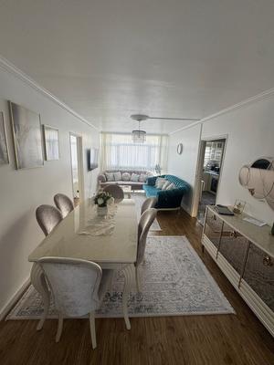 Appartement - 80 m² - 5 pièces