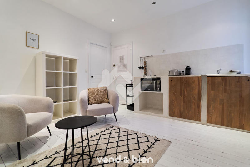 Immeuble - 218 m² - 10 pièces