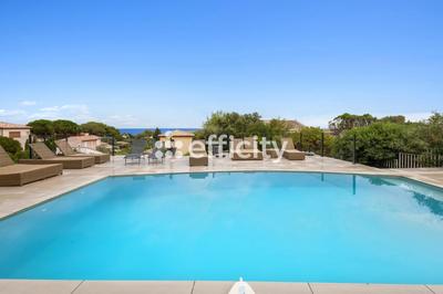 Maison - 211 m² - 7 pièces