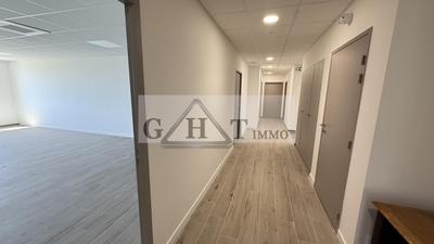 Bureau - 161 m²
