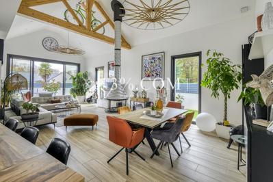 Maison - 184 m² - 6 pièces