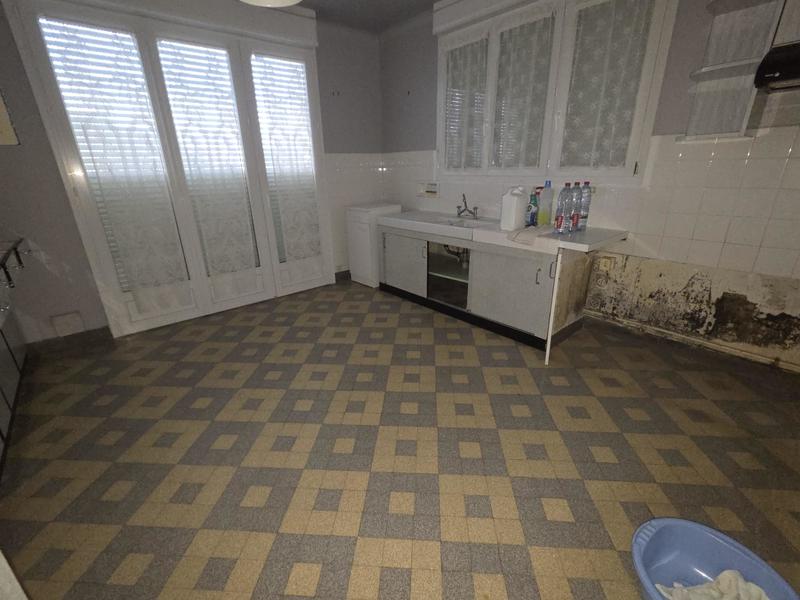 Maison - 182 m² - 6 pièces