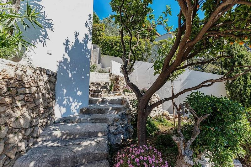 Villa - 600 m² - 12 pièces