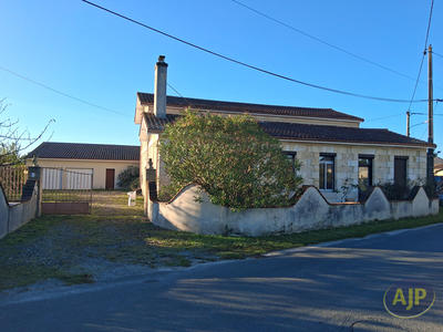 Maison - 227 m² - 5 pièces