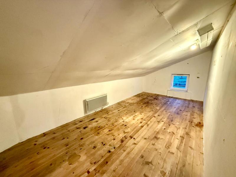 Immeuble - 130 m² - 7 pièces