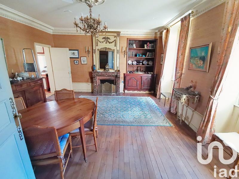 Maison - 300 m² - 9 pièces