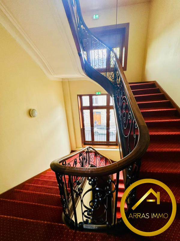 Appartement - 173 m² - 8 pièces