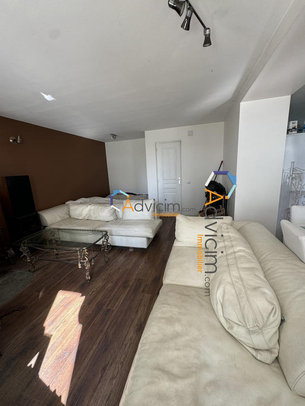 Maison - 77 m² - 3 pièces