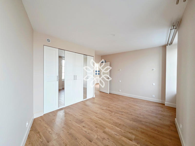 Appartement - 133 m² - 4 pièces