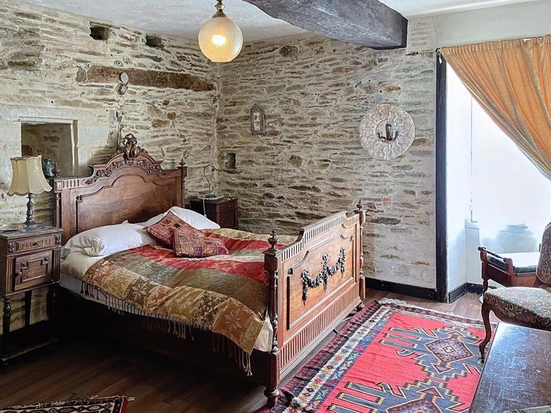 Propriété - 500 m² - 16 pièces