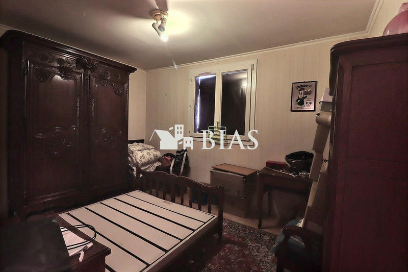 Maison traditionnelle - 180 m² - 7 pièces