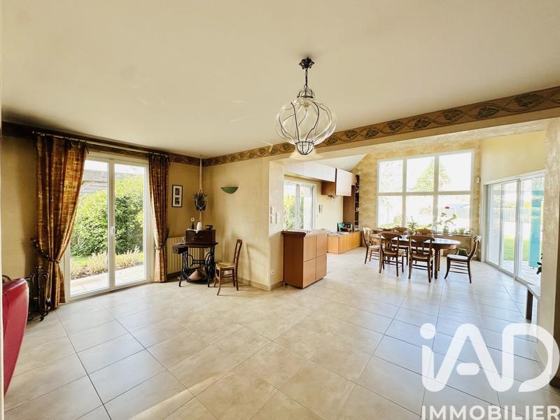 Maison - 167 m² - 9 pièces