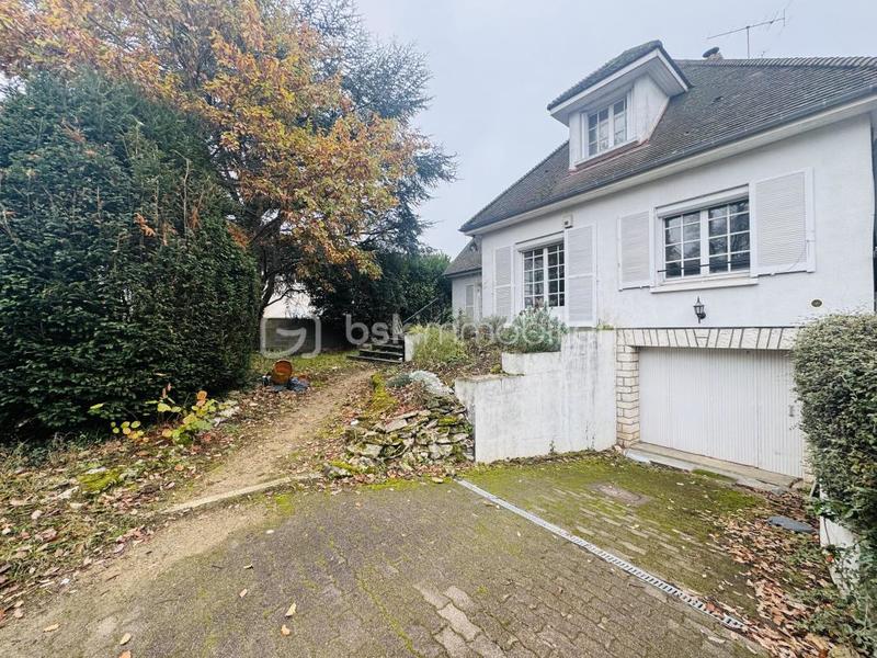 Maison - 198 m² - 8 pièces