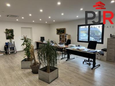 Local d'activités - 940 m²