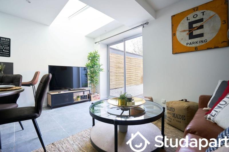 Chambre - 13 m² - 1 pièce