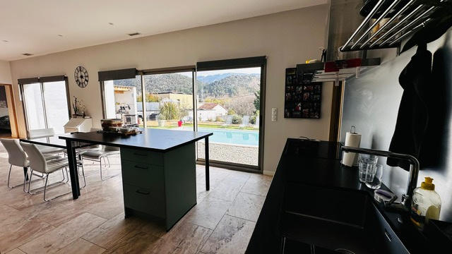 Villa - 157 m² - 8 pièces