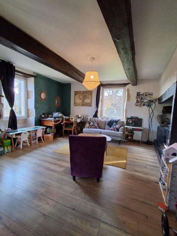 Maison ancienne - 222 m² - 7 pièces