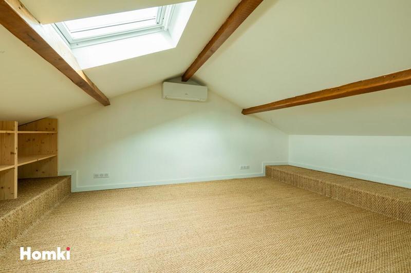 Maison - 210 m² - 7 pièces