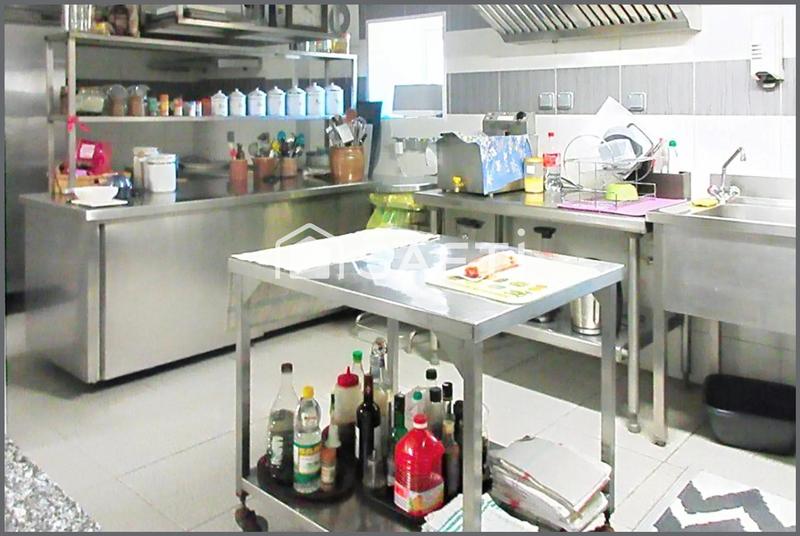 Maison - 407 m² - 7 pièces